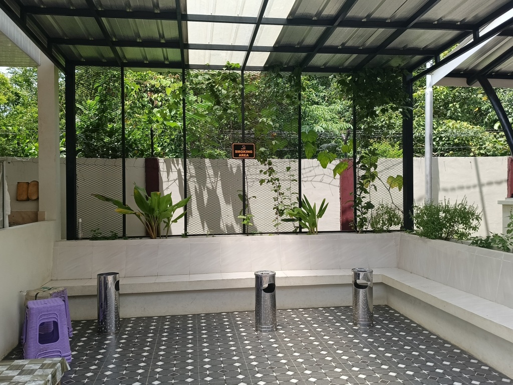smoking area.jpg
